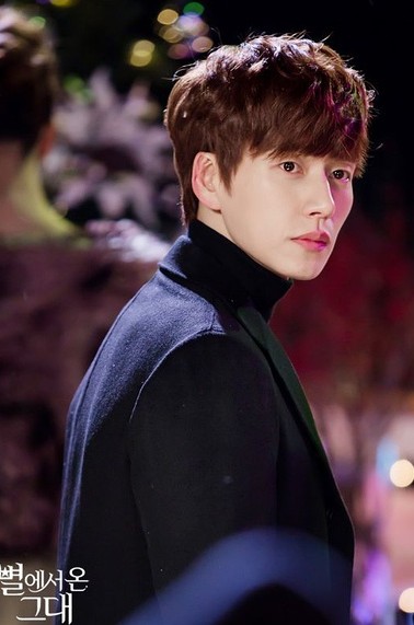 《来自星星的你》金秀贤朴海镇着装加分(图)