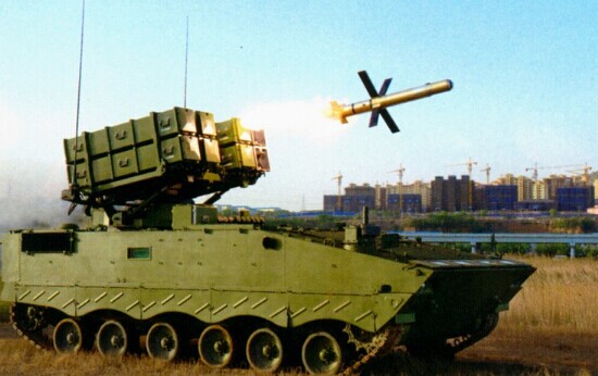 解放軍新型紅箭10導彈發射高清畫面