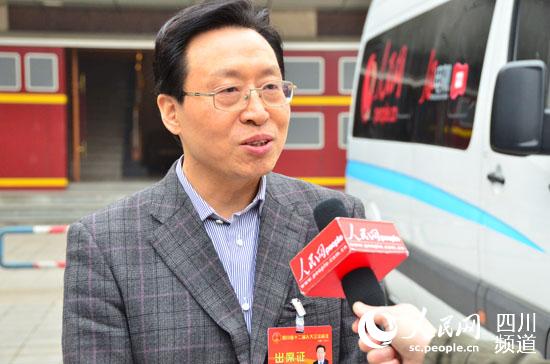 人民網專訪四川省人大代表、廣元市市長——王菲