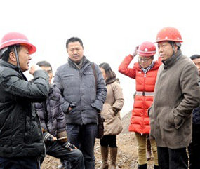 专访雷波县委书记王荣华今年六月，随着雷波县无电地区建设全面完工，雷波将迎来新的发展契机