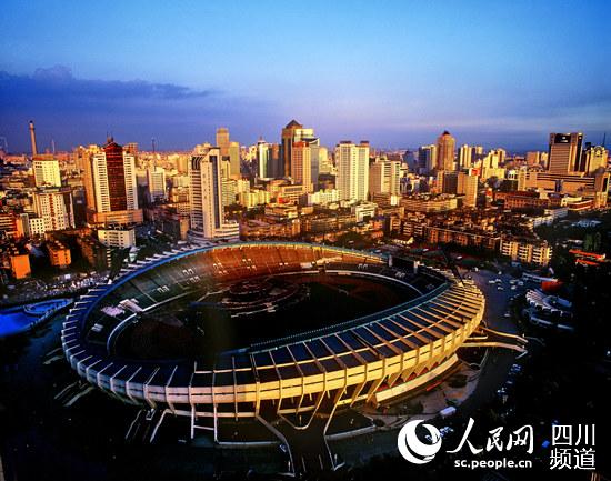 專訪中國旅游研究院院長戴斌供給側結構性改革大局中，正在打造世界旅游目的地城市的成都面臨哪些機遇？具備怎樣的發展優勢？