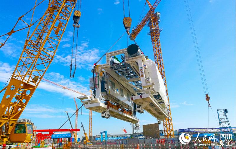 成都轨道交通加速成网 一周内两条轨道交通线