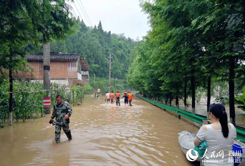 四川巴中强降雨