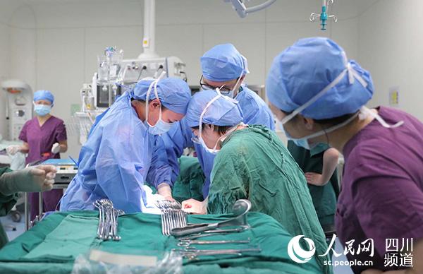四川省首例“第三代试管婴儿”在四川大学华西第二医院生产。医院供图