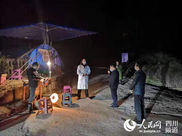 Ⱥ������ʱ��鿨�㣬��Ա��ͷ24Сʱ����ֵ�ء���������ý�����Ĺ�ͼ