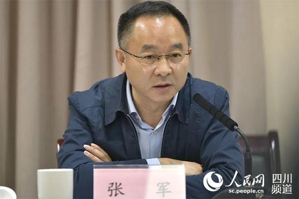 成都市生態環境局黨組書記、局長張軍在會上發言（成都市生態環境局供圖）