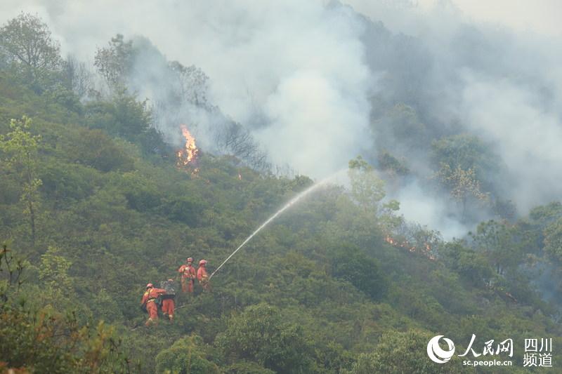 救援現場。四川省森林消防總隊供圖