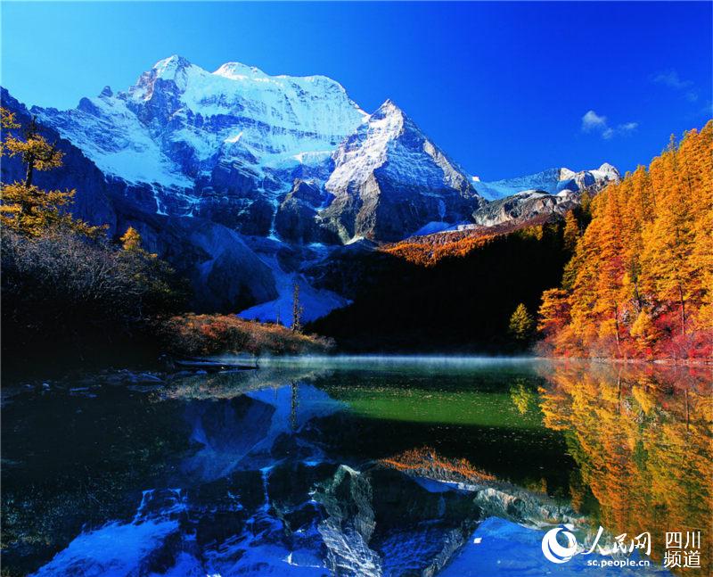 甘孜美景。甘孜州文旅局供圖