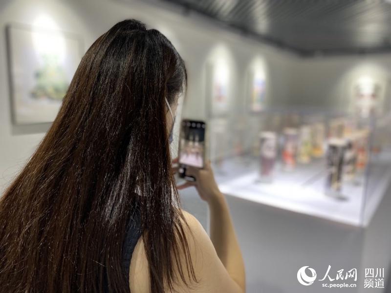 չ���ֳ����ɶ�����è�����о����ع�ͼ
