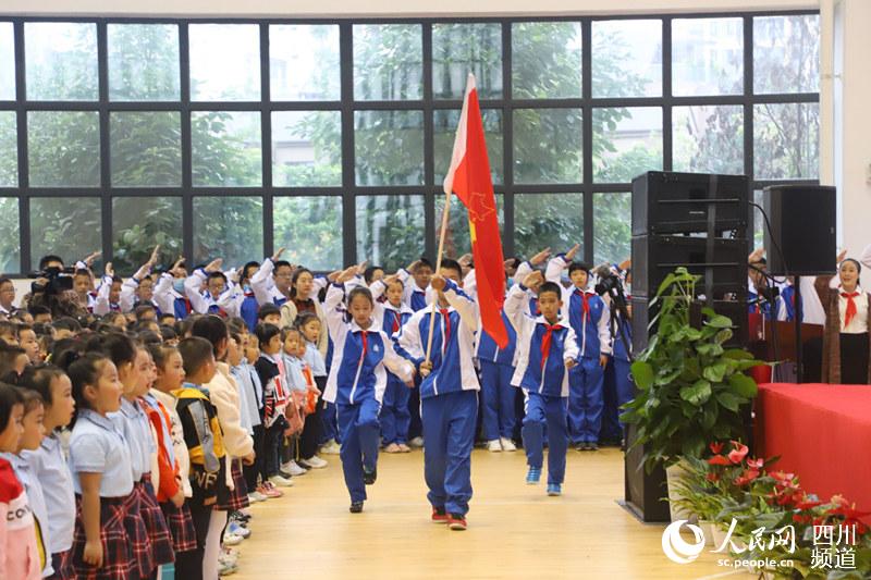 �����볡���ɶ���ʯ���츮��ѧ����Сѧ��ͼ