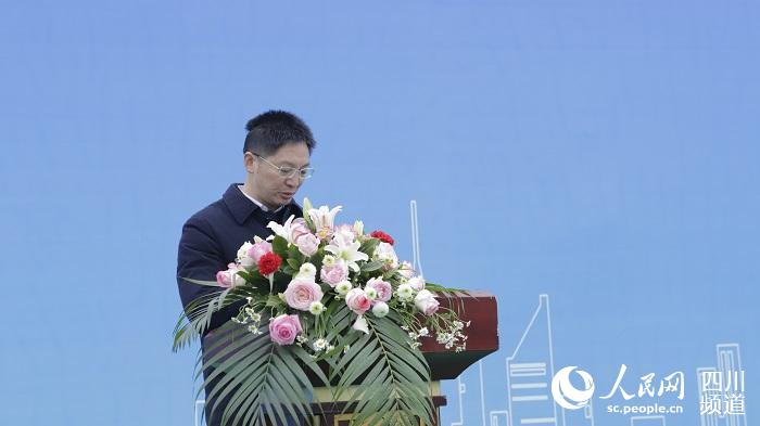 圖為金牛區副區長黃智太。成都醫投集團供圖