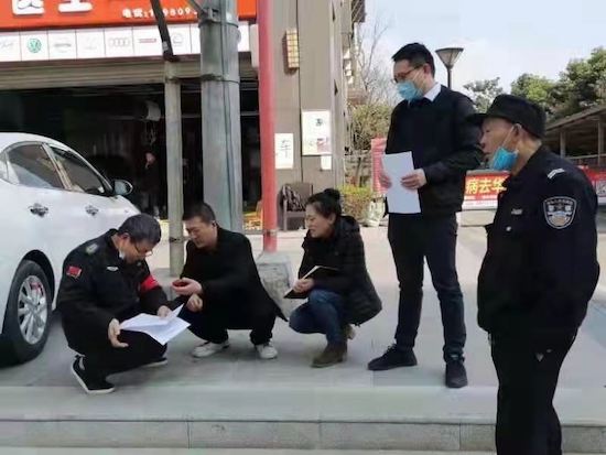 雙流區信訪局人員工作現場。雙流區融媒體中心供圖