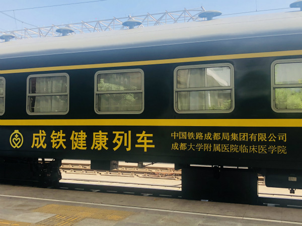 ���������г����ƴ�������Ԫ���