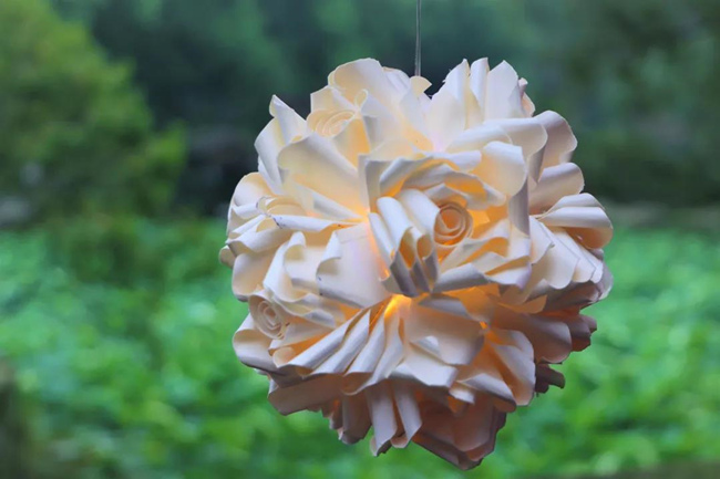 《玫瑰花燈》  西南醫科大學供圖