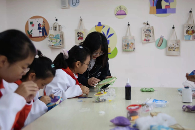 �ɶ��н������̿�Ժ������ѧ�Ͷ��Ρ�ѧУ��ͼ