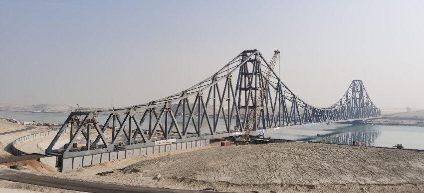 首次轉橋對接測試順利結束，標志著大橋主體結構順利完工。四川路橋供圖