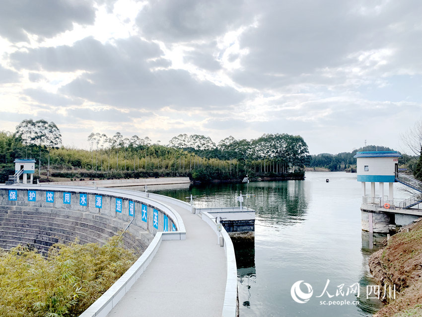 对标水系统先进破解技术难题四川遂宁加快示范水利建设