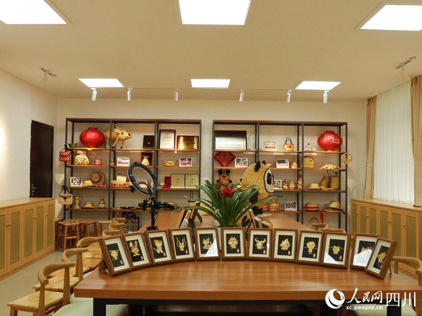 �ɶ�����Ȫ�����غϽֵ��滨�������ݱ๤������������