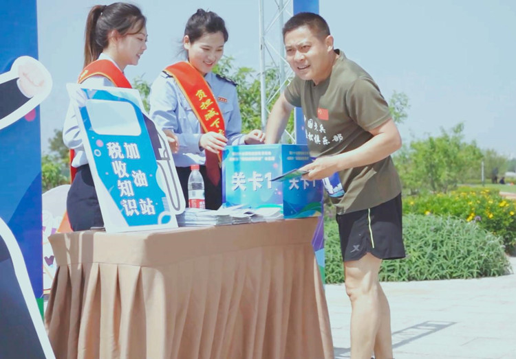 稅收知識抽答。成都市稅務局供圖