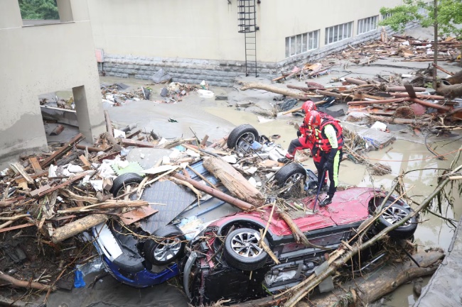 救援现场。四川省应急管理厅供图