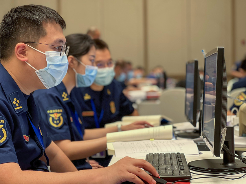 制作课件。四川省消防救援总队供图