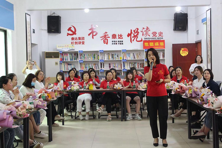 绵竹市妇联组织的“巾帼宣讲团”到基层进行宣传。绵竹市融媒体中心供图