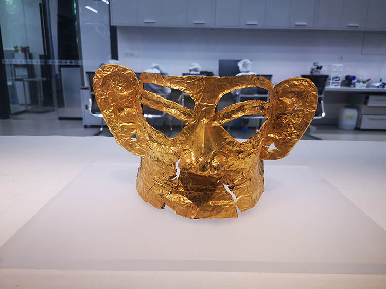 修复好出土的三星堆文物。广汉市融媒体中心供图