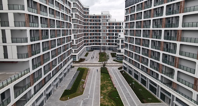 成都工业职业技术学院东校区竣工验收。中国五冶集团供图