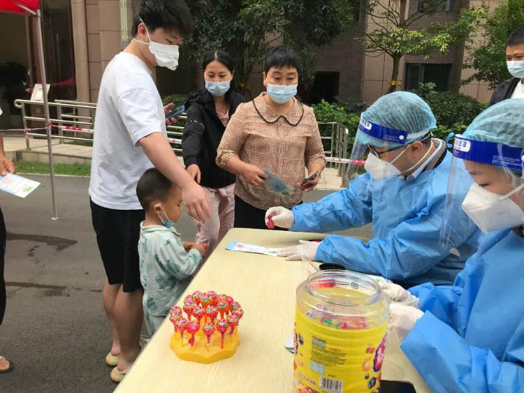 关心关爱幼儿群体。天府新区融媒体中心供图
