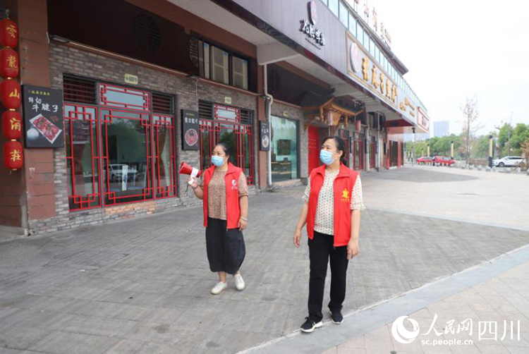 疫情防控宣传。罗燕摄