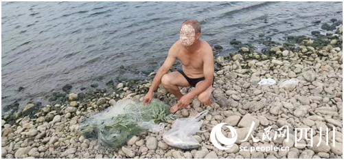 查获现场。李玉梅摄