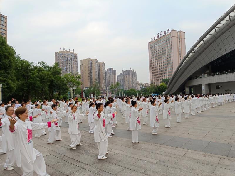 老有所乐。富顺县委宣传部供图