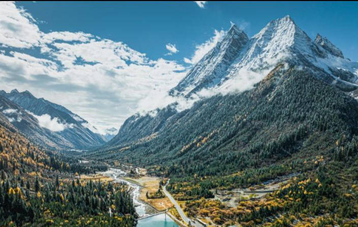 四姑娘山景区一角。四姑娘山风景名胜区管理局供图