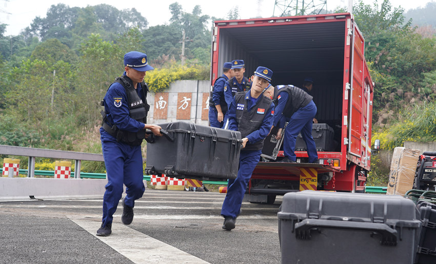 特长公路隧道综合应急救援演练现场。四川省消防救援总队供图