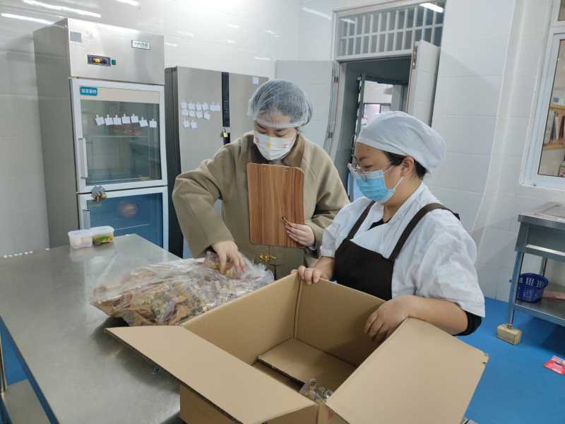 突擊檢查。成都市第二幼兒園