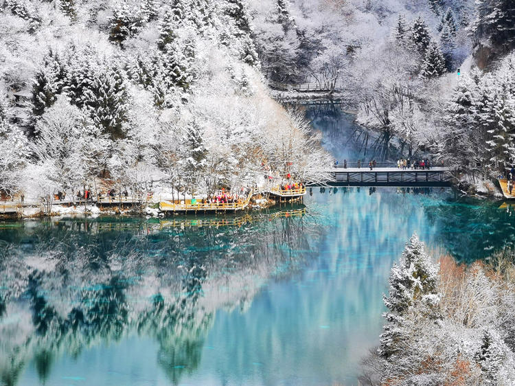 九寨沟景区雪景。九管局供图
