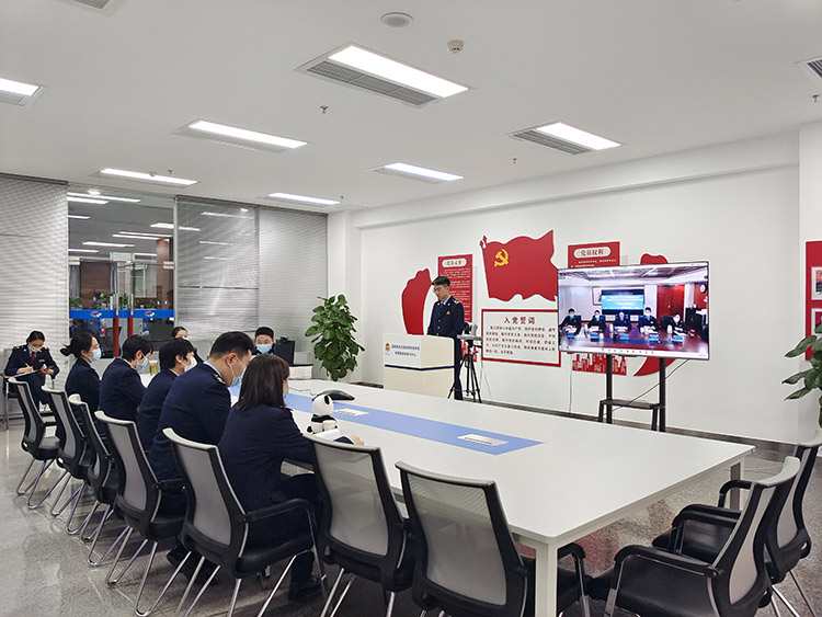 线上讨论。成都市税务局供图