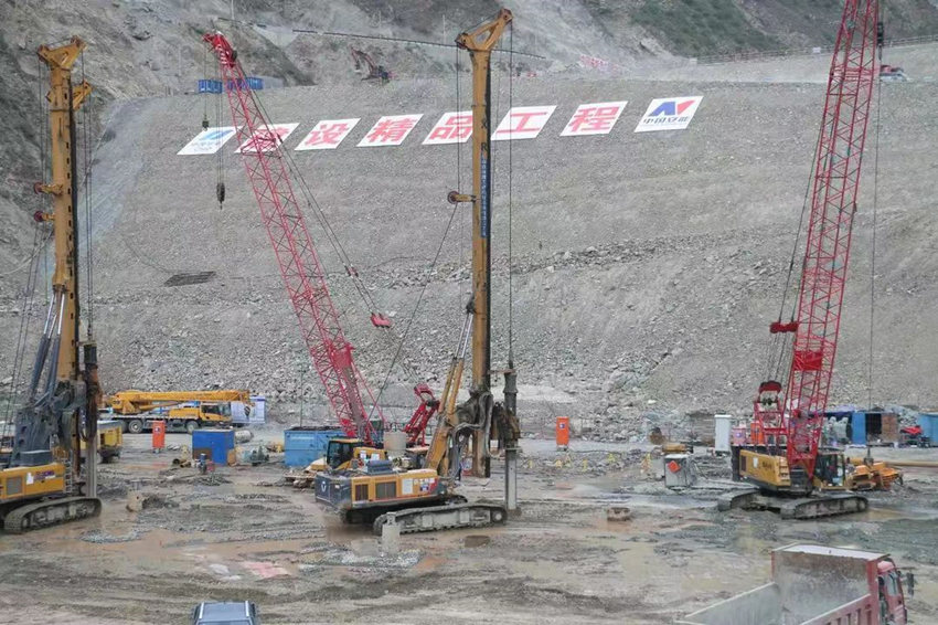 大坝施工建设中（二）。安能三局供图