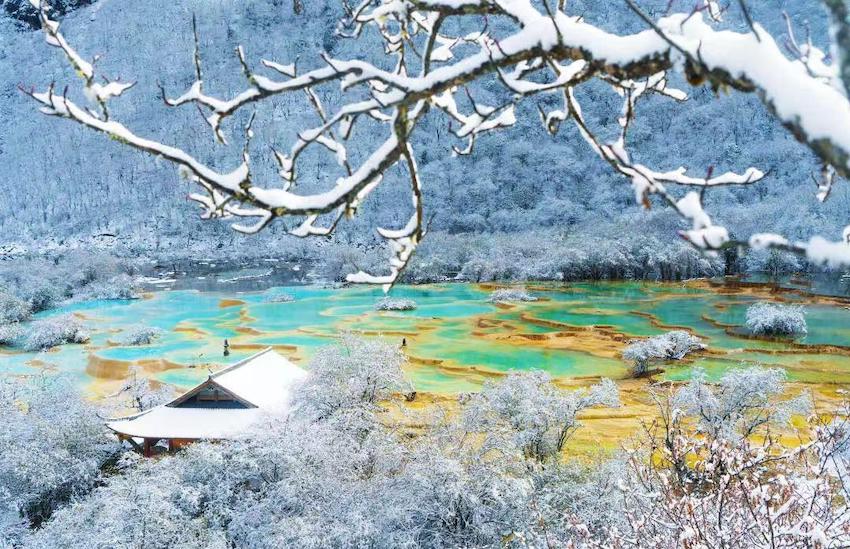 冰雪黄龙。松潘县文化体育和旅游局供图