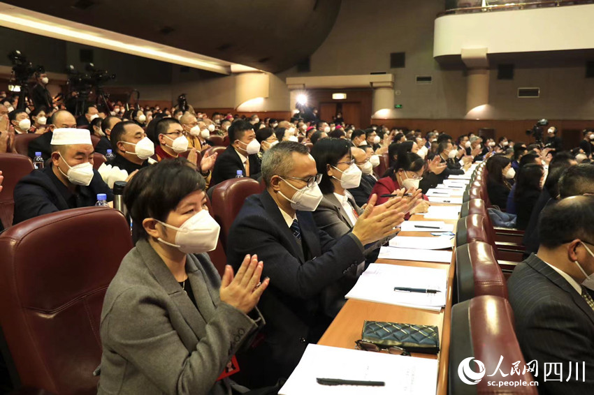 开幕会现场。人民网 赵祖乐摄