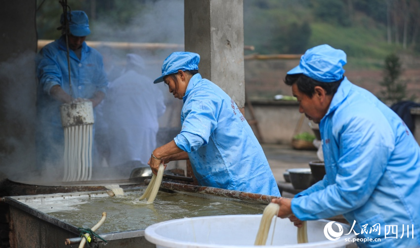 手工苕粉制作現場。劉學懿攝