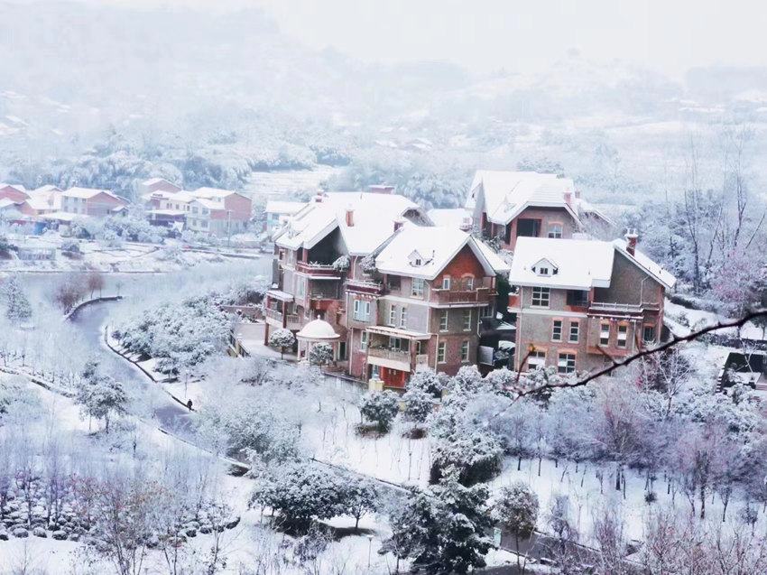 四川达州银装素裹美景如画。唐大芬摄 