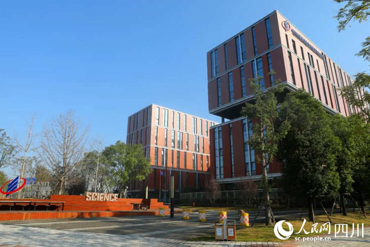 四川天府新区的高新企业一角。周勇良 摄