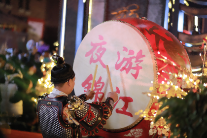 春节期间夜游锦江游客爆满。成都文旅集团供图