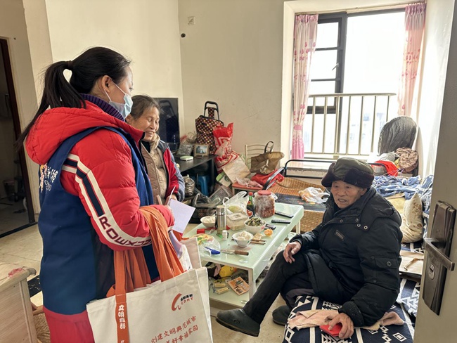 桂溪街道開展燃氣安全入戶檢查及民需民憂上門收集的常態化走訪工作。街道供圖