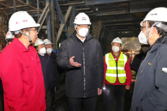 四川省应急管理厅党委书记、厅长夏凤俭率队前往甘孜州督导检查森林草原防灭火、安全生产和基层应急管理等工作。四川省应急管理厅供图