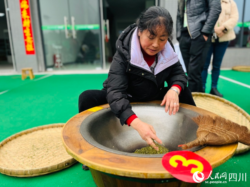 制茶展示。人民网 朱虹摄