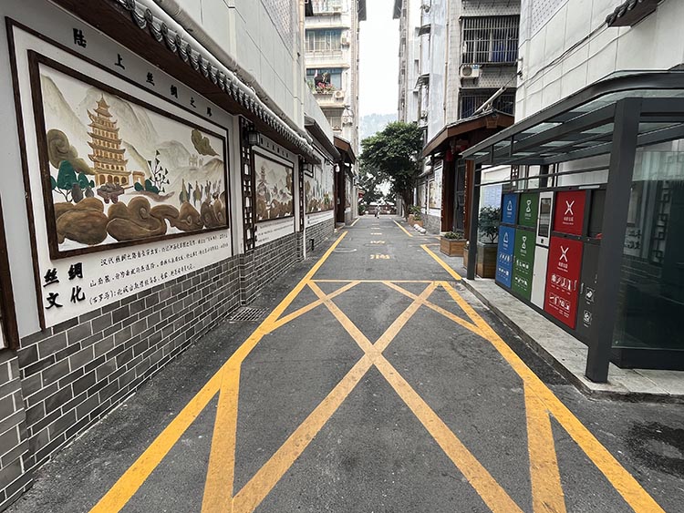 升級后的老院落小巷。翠屏區融媒體中心供圖