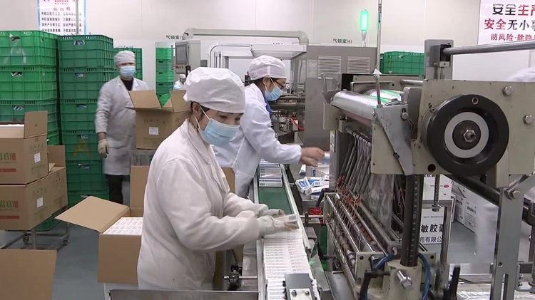 企業生產線滿負荷運轉。廣漢市融媒體中心供圖