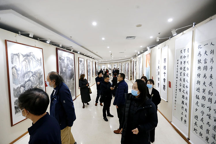 开展当天观众络绎不绝。剑阁县委宣传部供图